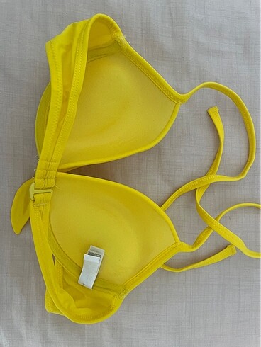 36 Beden sarı Renk Penti Bikini Üstü