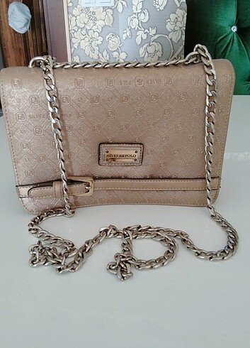 Silver polo canta