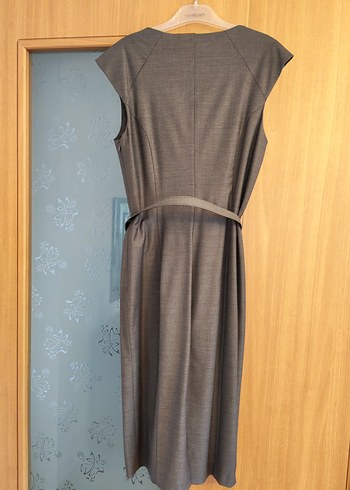 Gri V Yaka Kemerli Uzun Elbise - Görsel 2