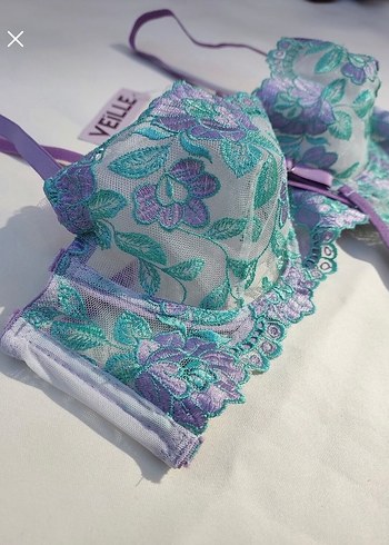 m Beden Mor Nakışlı Vintage Sütyen ve Külot Takımı