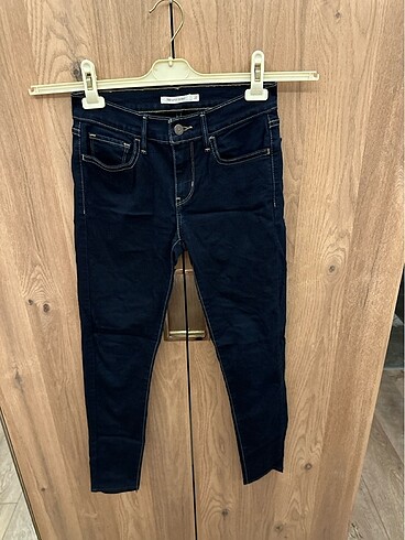Levis skinny jean