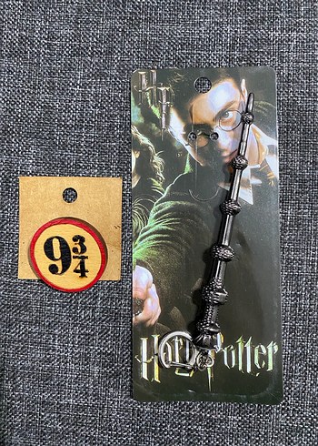 Gri Harry Potter Asa Anahtarlık ve 9¾ Rozet - Görsel 2