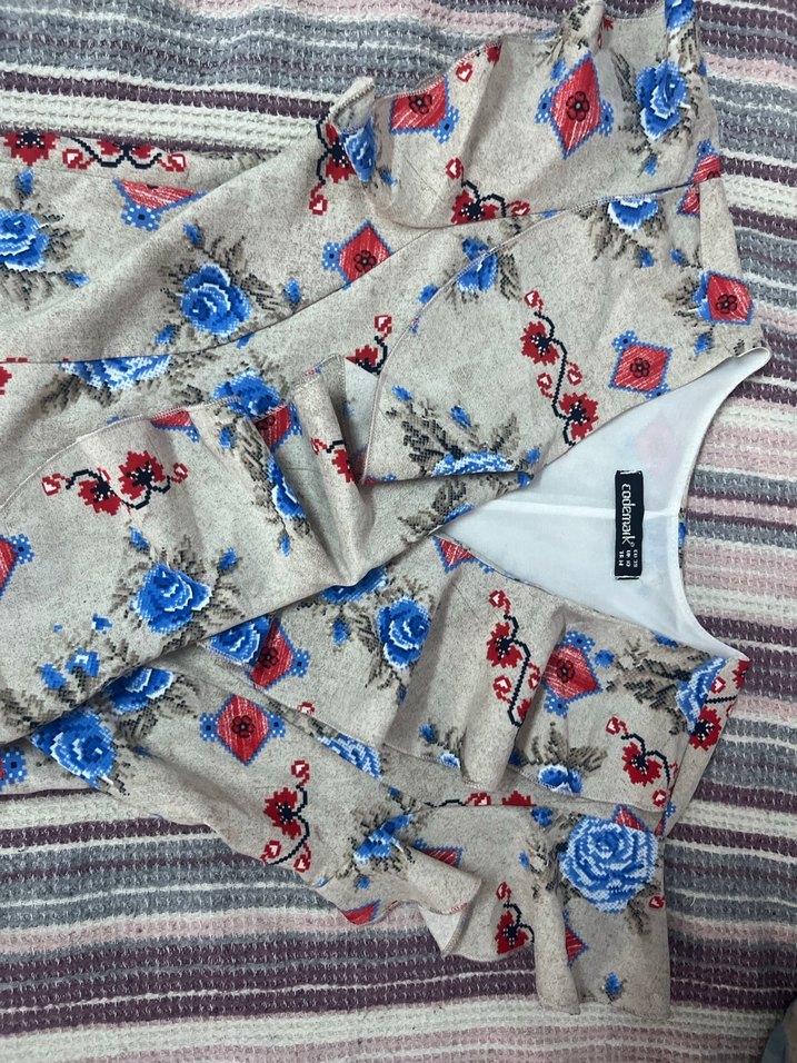 Çiçek Desenli Bohem V Yaka Elbise - Görsel 2