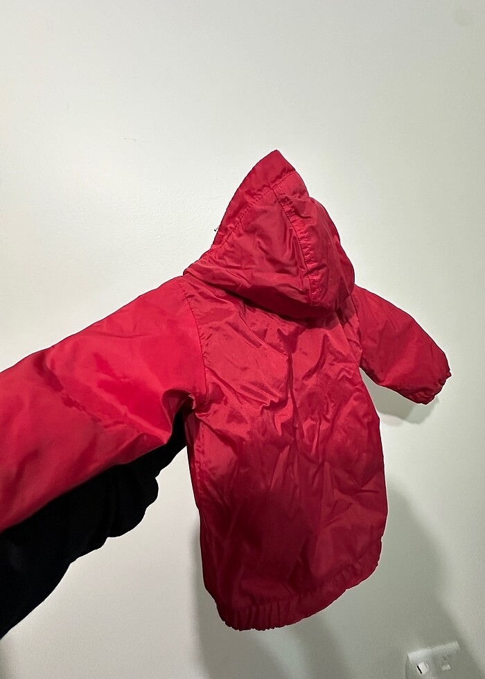 Benetton yağmurluk - Görsel 3