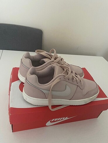 Kadın Nike Ebernon Low