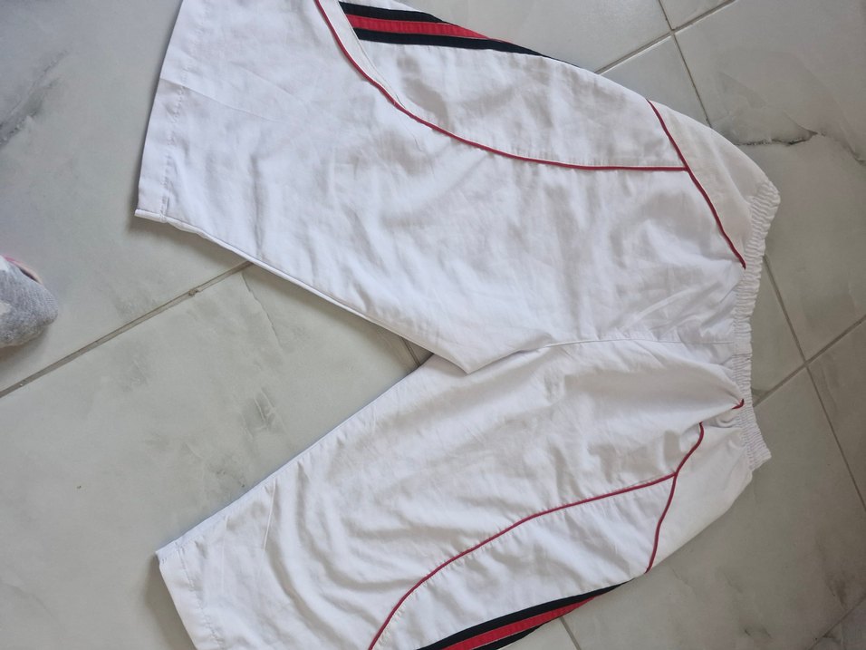 Erkek Beyaz Rahat Kesim Capri Şort - Görsel 3