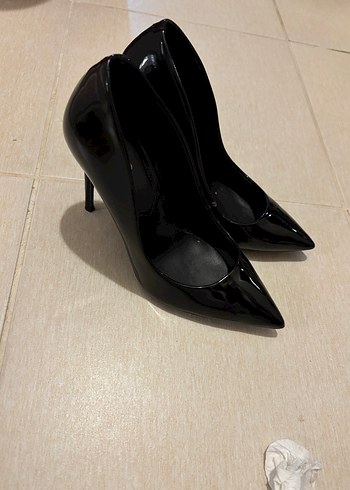 37 Beden Siyah Stiletto Ayakkkabı