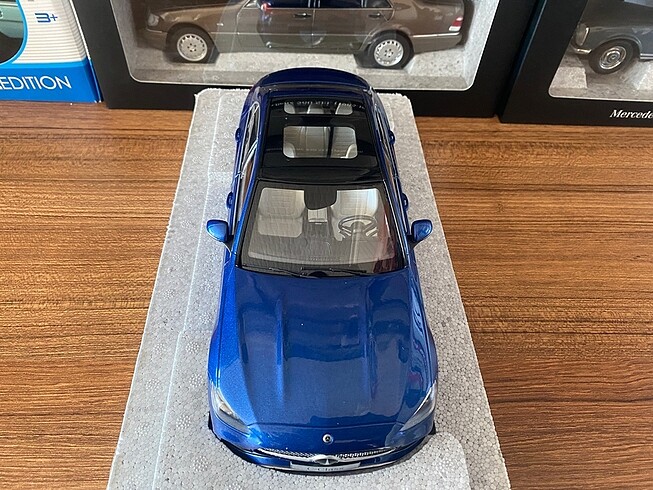  Beden Renk MERCEDES C 200 - 1:18 ÖLÇEK W206 KASA HOBİ MODEL06