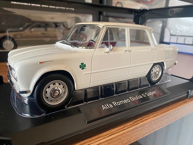 ALFA ROMEO 1:18 ÖLÇEK NOREV ÜRETİCİ - HOBİ MODEL06