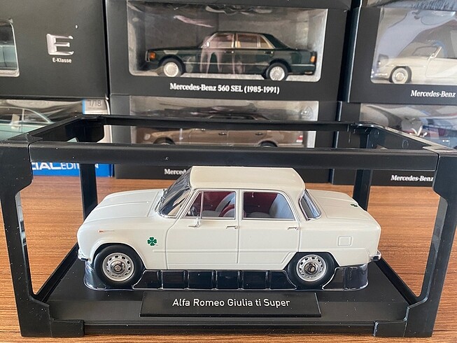 Beden ALFA ROMEO 1:18 ÖLÇEK NOREV ÜRETİCİ - HOBİ MODEL06