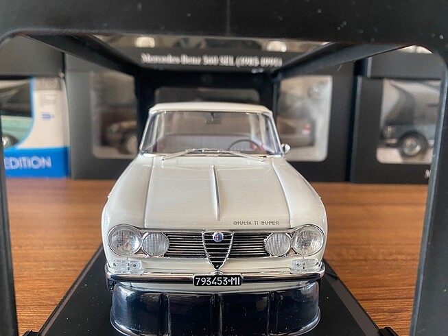 Beden Renk ALFA ROMEO 1:18 ÖLÇEK NOREV ÜRETİCİ - HOBİ MODEL06