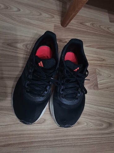 40 Beden Adidas ayakkabı (orijinal)