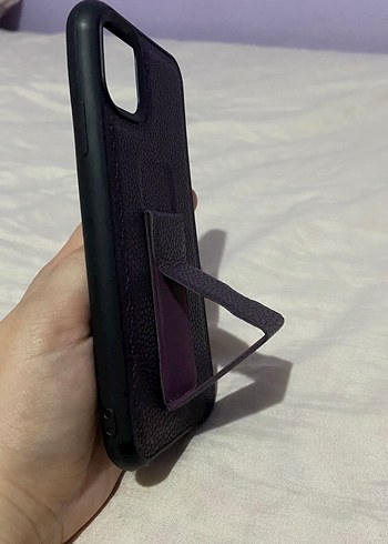 İPhone 11 Tutacaklı Mor Telefon Kılıfı - Görsel 2