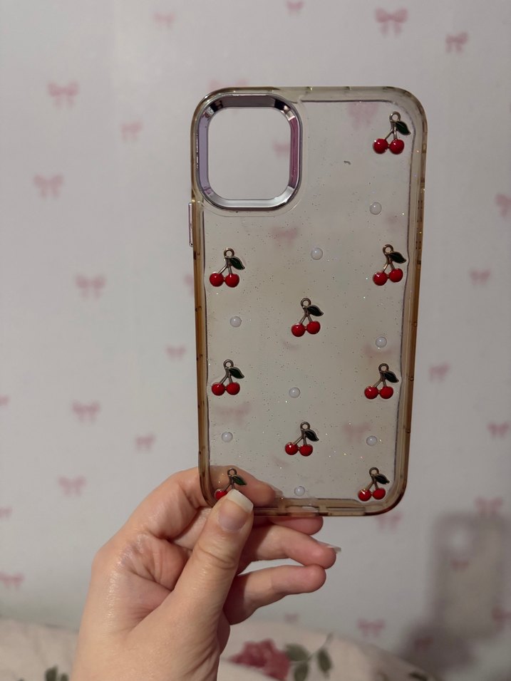 İPhone 11 Boncuklu Kiraz Desenli Kırmızı Telefon Kılıfı - Görsel 2