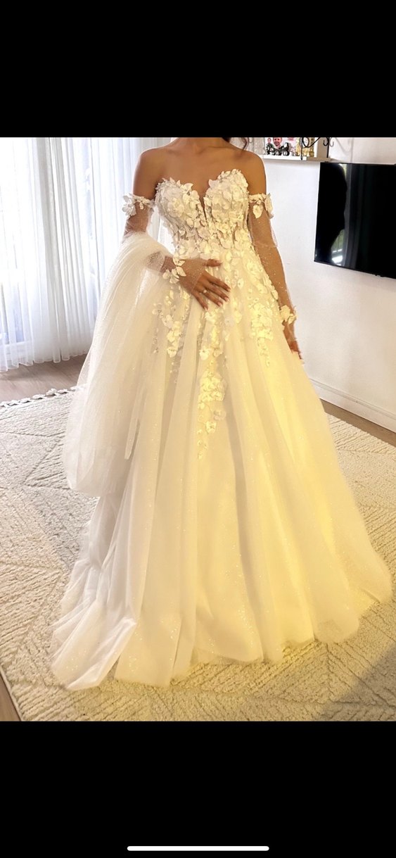 3 boyutlu çiçekli gelinlik - Görsel 3