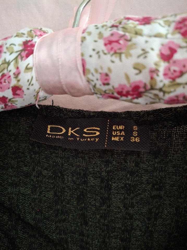 V Yaka Triko Midi Elbise - Görsel 3