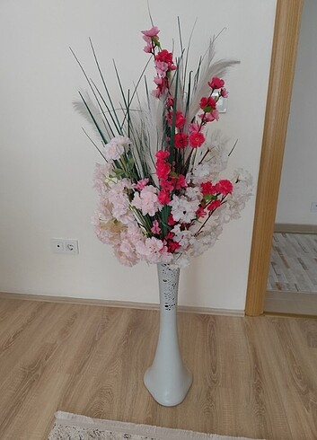 Yapay çiçek ve vazo  - Görsel 2