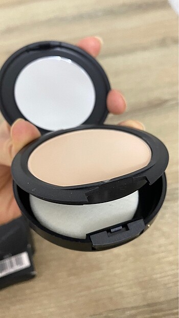 Beden Mac orijinal stüdyo fix pudra NW18