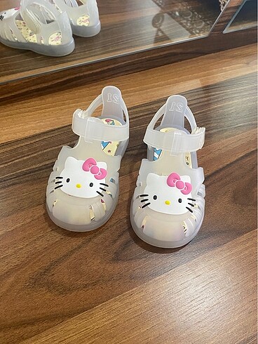 Hello kitty Kız bebek sandalet