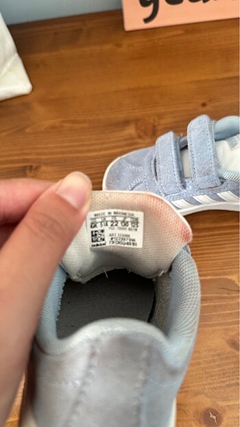 22 Beden mavi Renk Adidas erkek çocuk ayakkabı