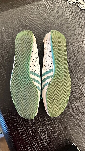 40 Beden beyaz Renk Adidas ayakkabi
