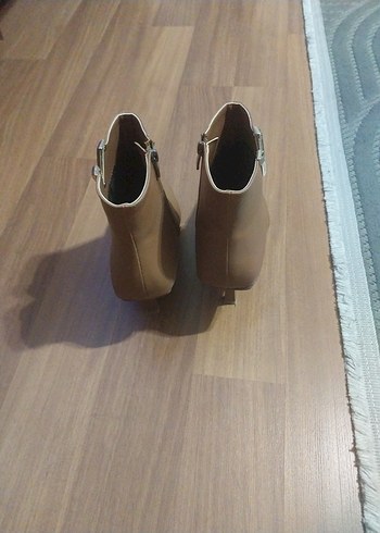 Kahverengi Süet Stiletto Topuklu Kadın Bot - Görsel 3