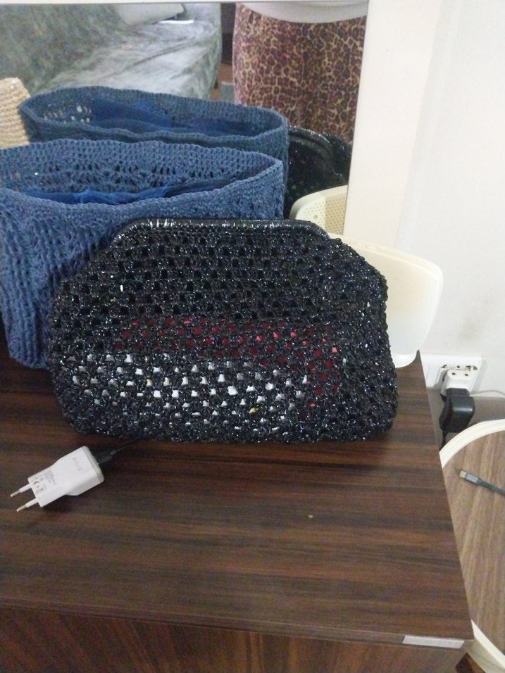 Boncuk İşlemeli Siyah Örgü Kadın Portföy Çanta - Görsel 5