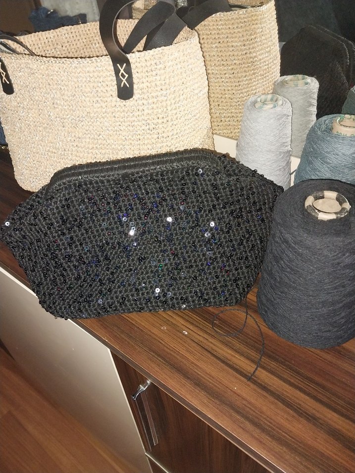 Gri Payetli Kadın Portföy Çanta - Görsel 3