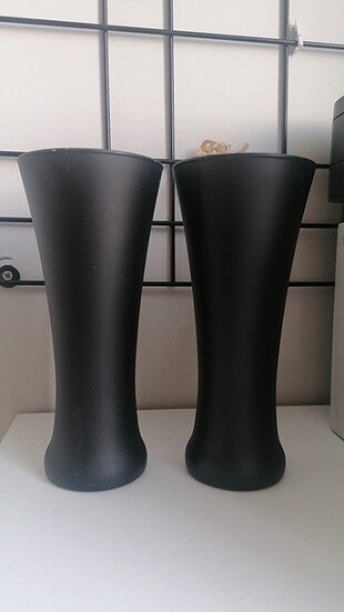 Zara Mat siyah vazo