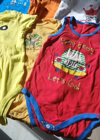 Çok Renkli Pamuklu Bebek Askısız Body 5 adet - Görsel 2