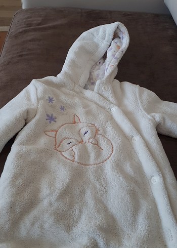 Kapüşonlu Beyaz Nakışlı Bebek Tulumu - Görsel 2