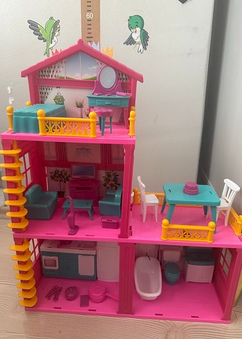Pembe Oyuncak Evi