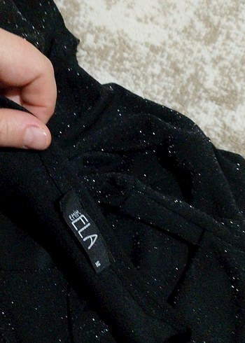 Elle Siyah Drapeli V Yakalı Midi Elbise