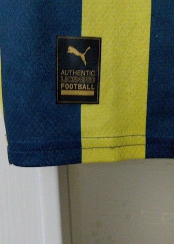 Sarı Lacivert Orjlal puma Forma
cubuklu forması 23/24yılk s m uy - Görsel 3