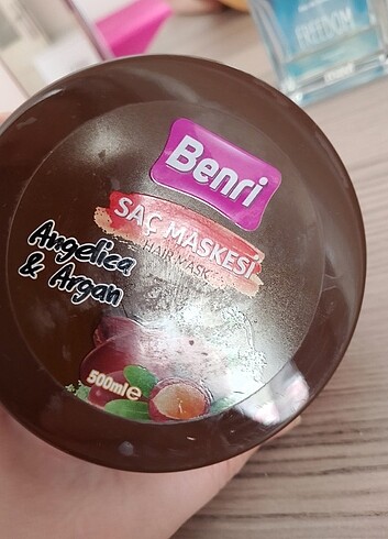 Beden Renk Saç bakım maskesi hiç kulanilmadi