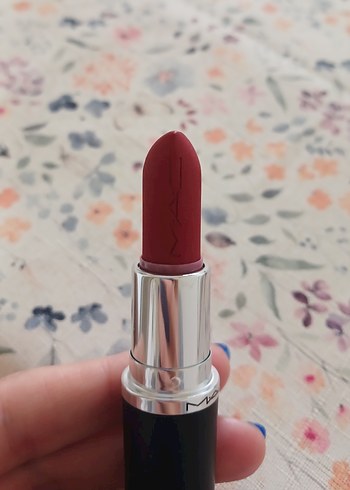 MAC Russian Red Ruj