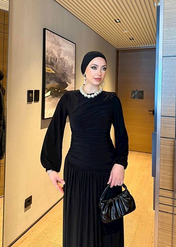 Uzun Kollu Kahverengi Dökümlü Uzun Elbise - Görsel 2