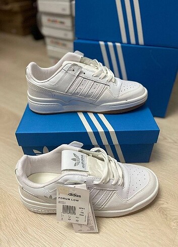 Adidas forum low 