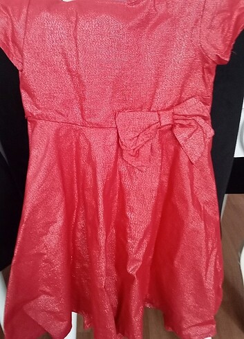 LCW kız çocuk kısa kollu parlak elbise 