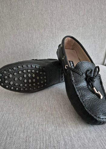 36 numara Siyah Deri Ayakkabı - Görsel 2