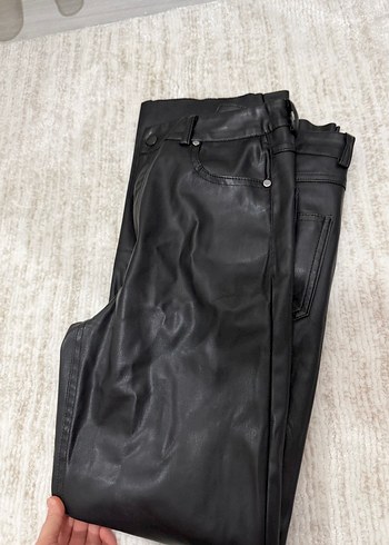 Vatkalı Siyah Deri Kadın Pantolon - Premium - Görsel 3