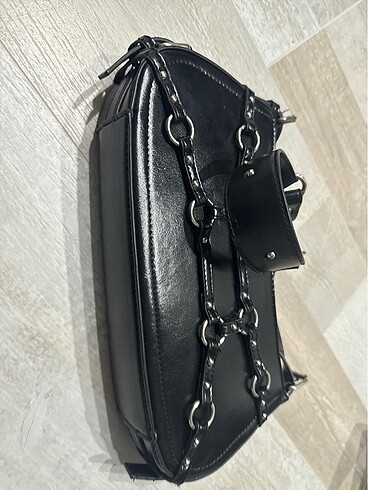 Beden siyah Renk bershka çanta