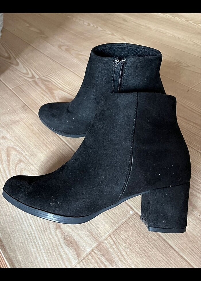 Kadın siyah süet topuklu bot - Görsel 3