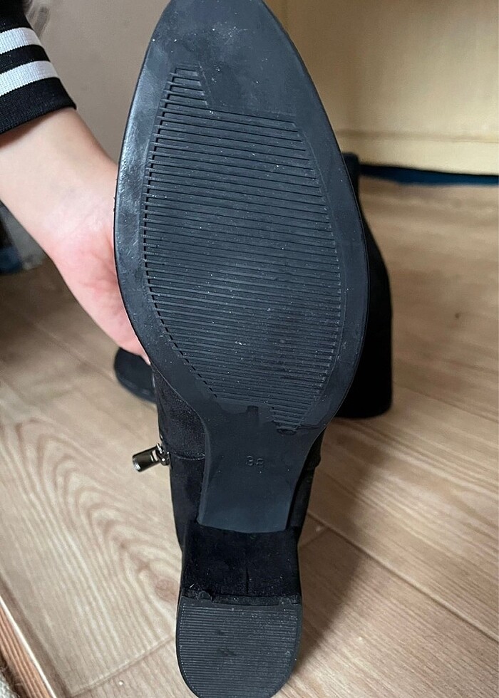 Kadın siyah süet topuklu bot - Görsel 5