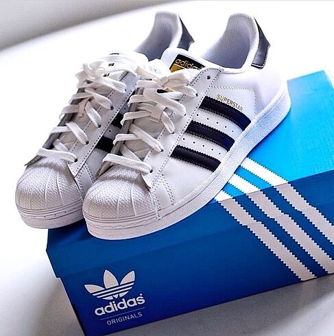 Adidas Superstar