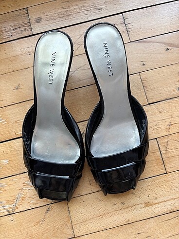 Nine West rugan terlik