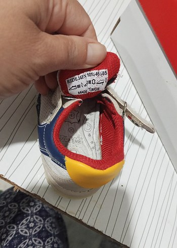 21 Beden bebek spor ayakkabı.