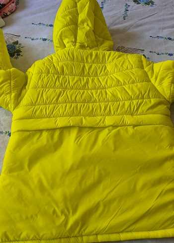 9 Yaş Beden Sarı Kapüşonlu çocuk mont