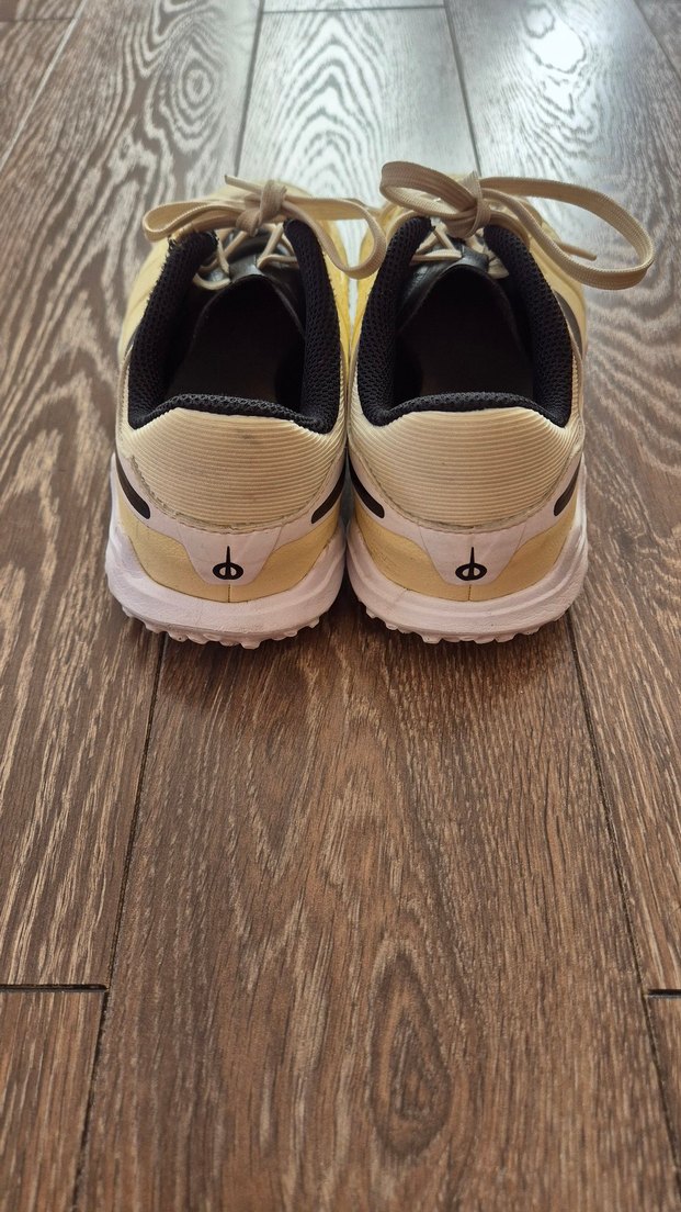 Nike Halı saha ayakkabısı - Görsel 3