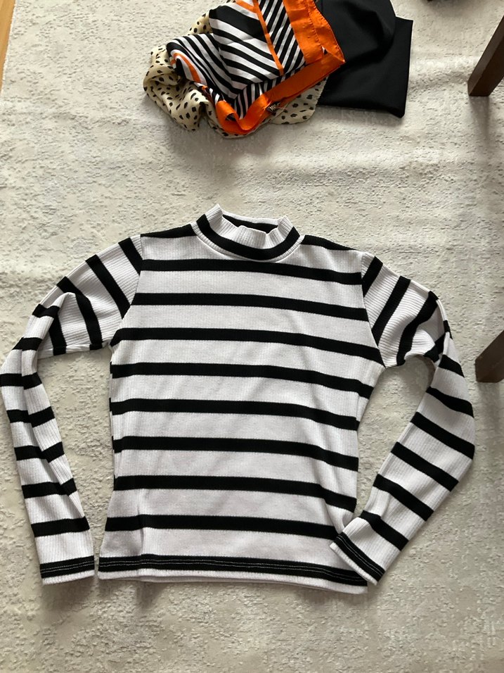 Çizgili Boğazlı Crop Kadın Kazak - Görsel 5